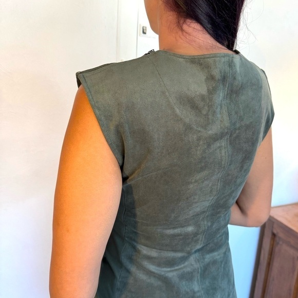 BCBG extra small Green suede Dress pullover sleeveless fitted sexy chic detail - Picture 8 of 13